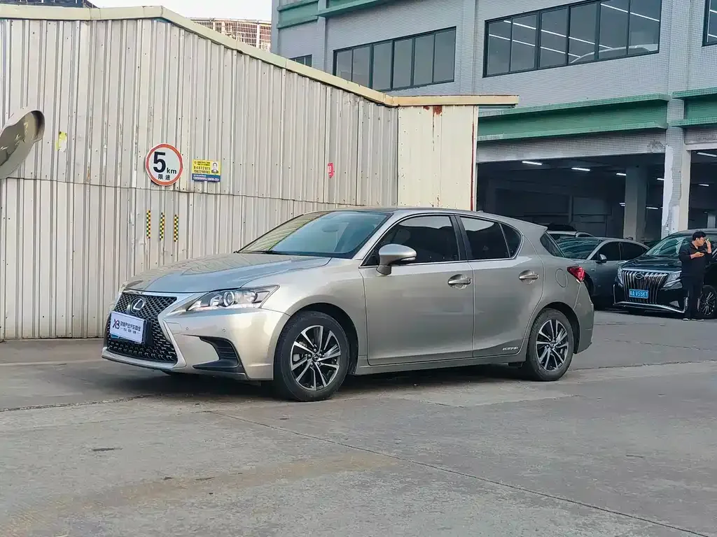 Lexus CT