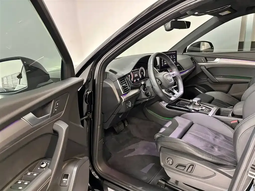 Audi Q5L Sportback 2021 из CN, фото 10