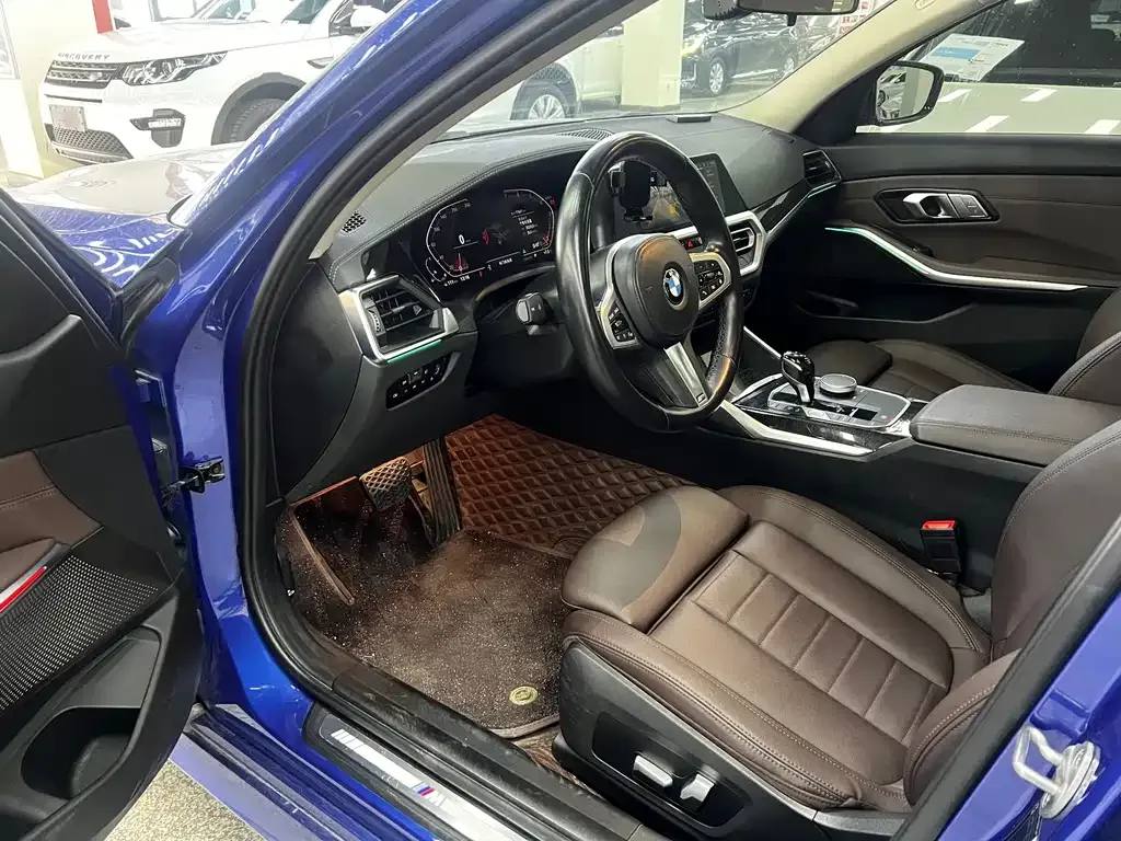 BMW 3 Series 2021 из CN, фото 2
