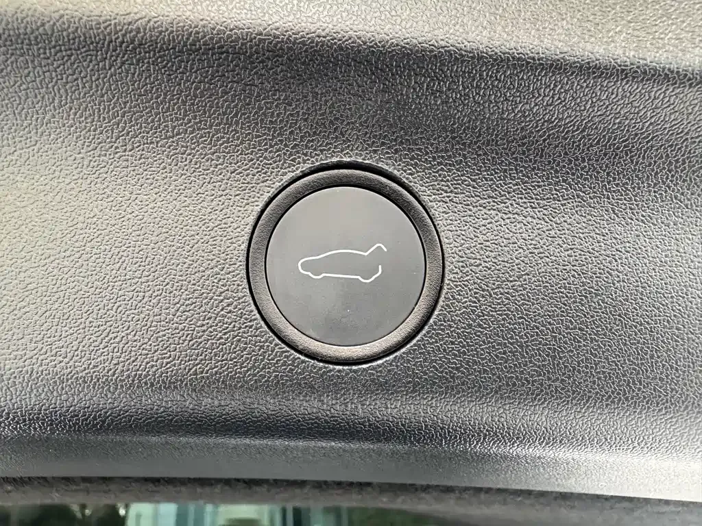 Tesla Model Y 2023 из CN, фото 10