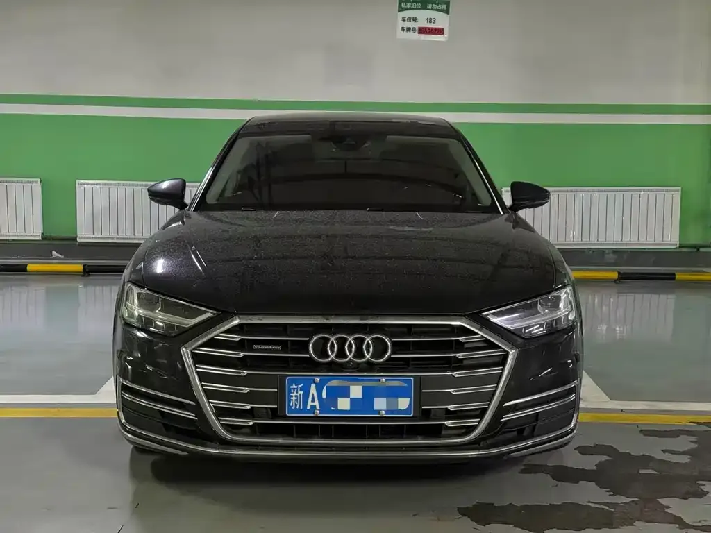 Audi A8 — фото 6