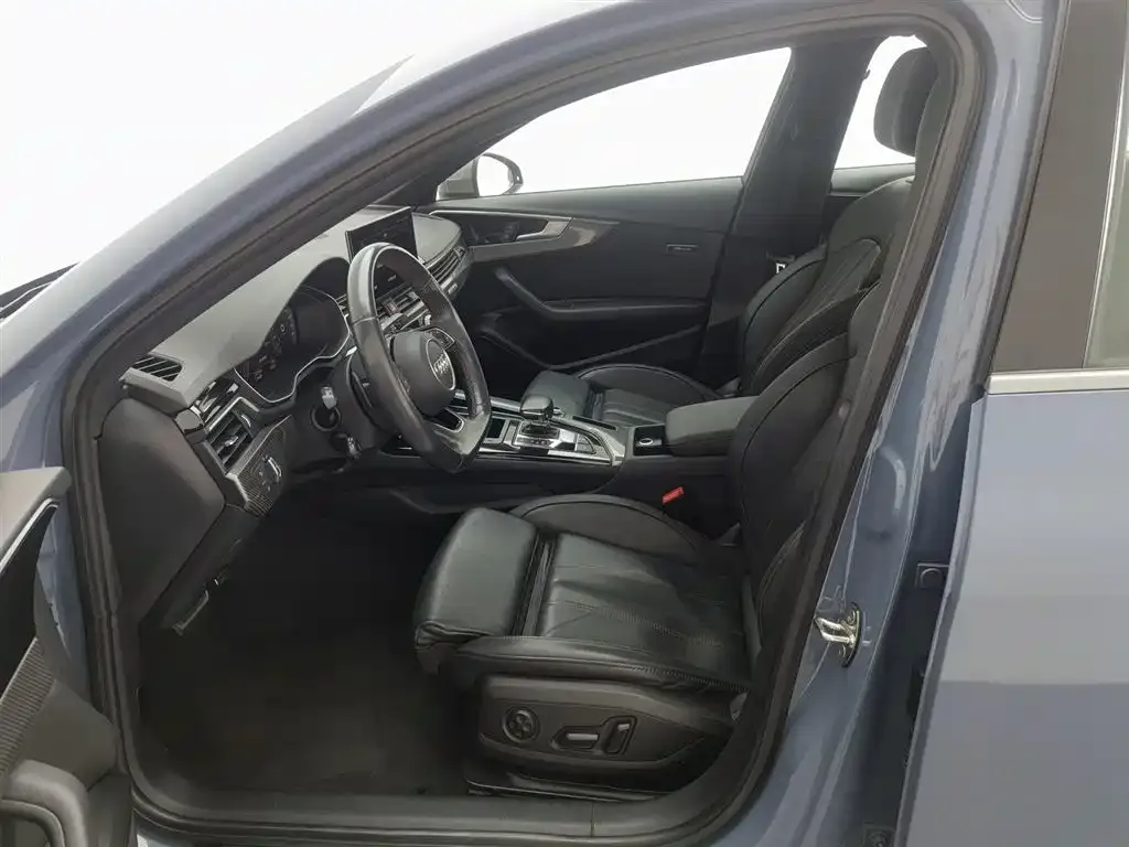 Audi A4L 2022 из CN, фото 5