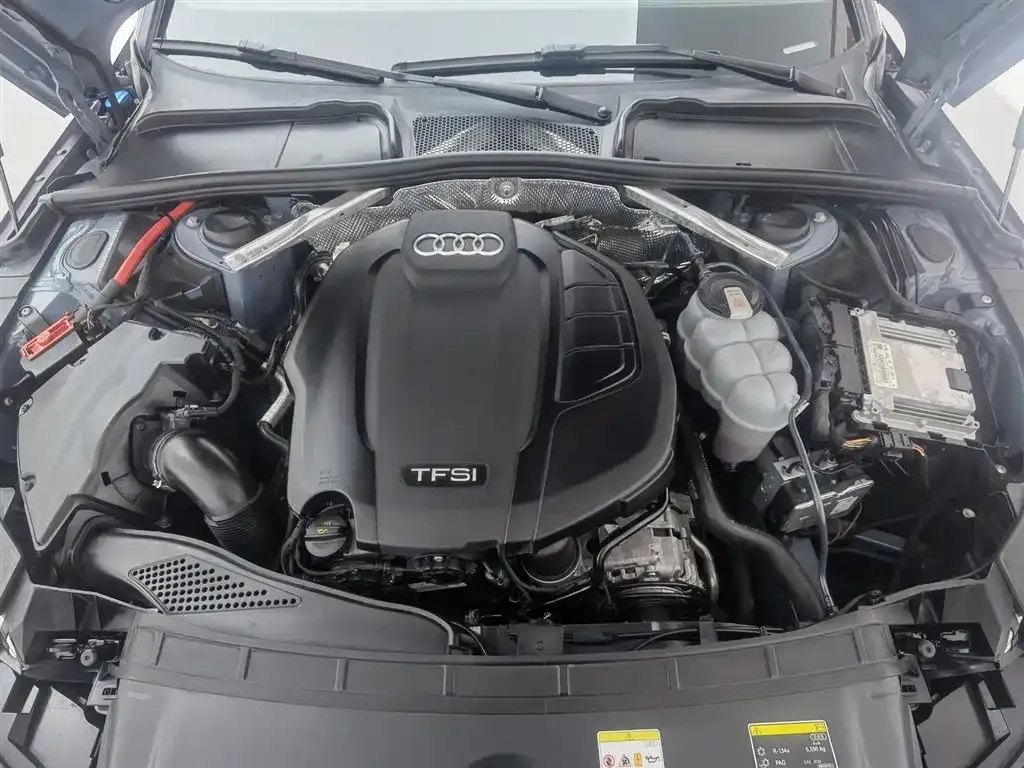 Audi A4L 2022 из CN, фото 10