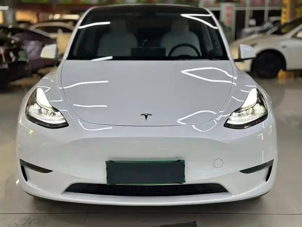 Tesla Model Y 2024 из CN, фото 2