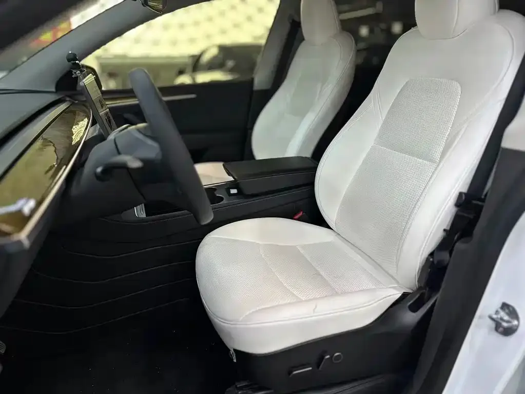 Tesla Model Y 2024 из CN, фото 4