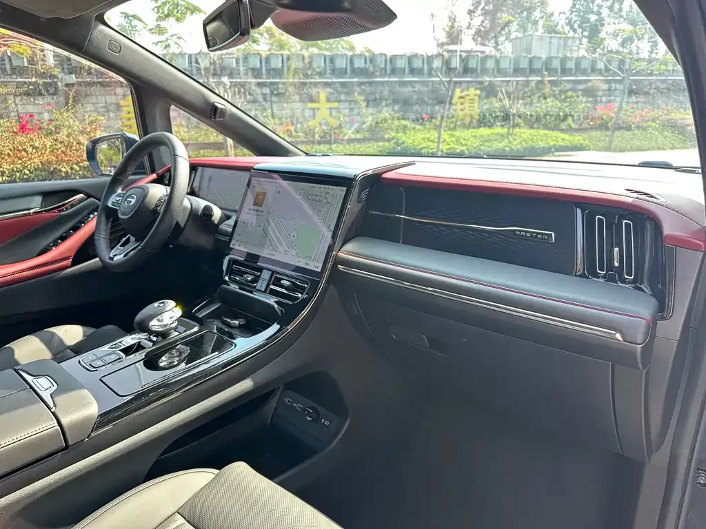 GAC Motor Trumpchi M8 — фото 9