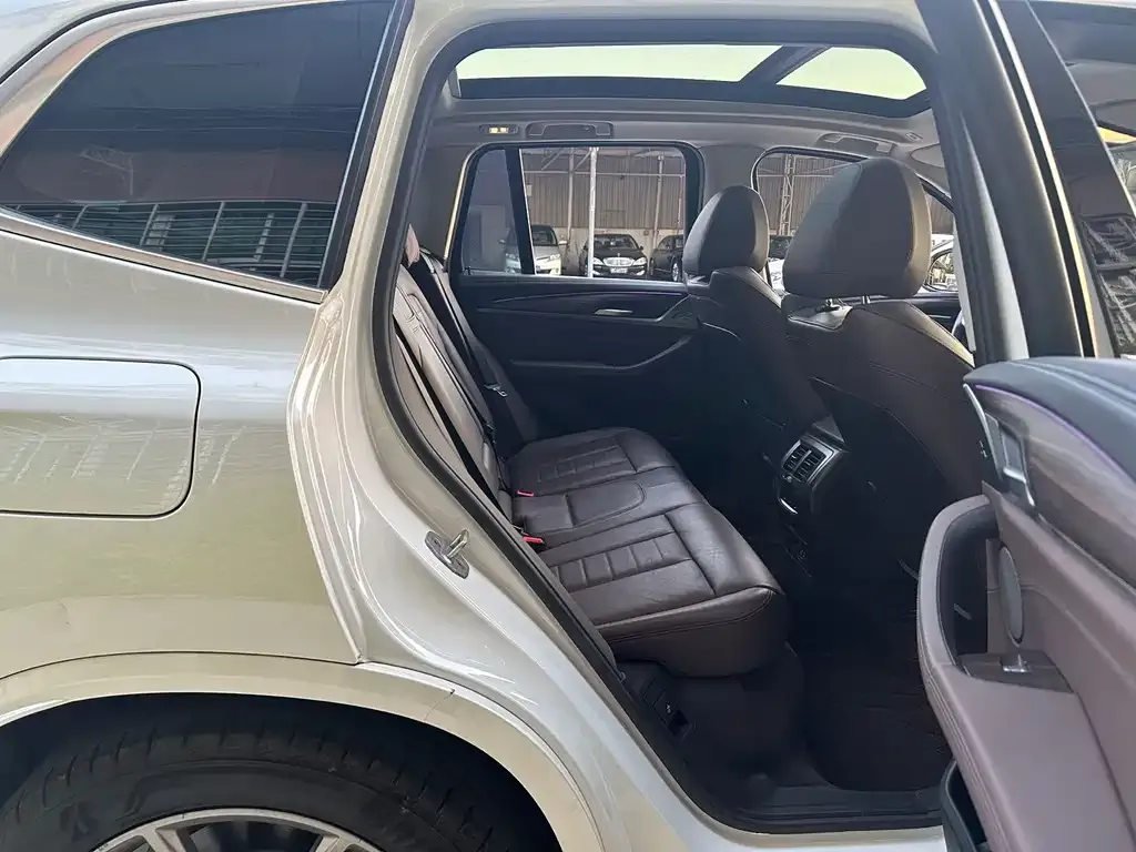 BMW X3 2021 из CN, фото 2