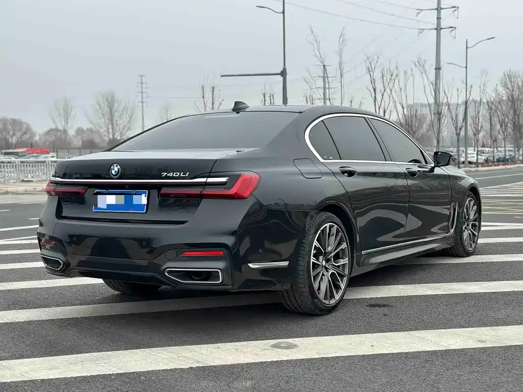 BMW 7 Series 2021 из CN, фото 7