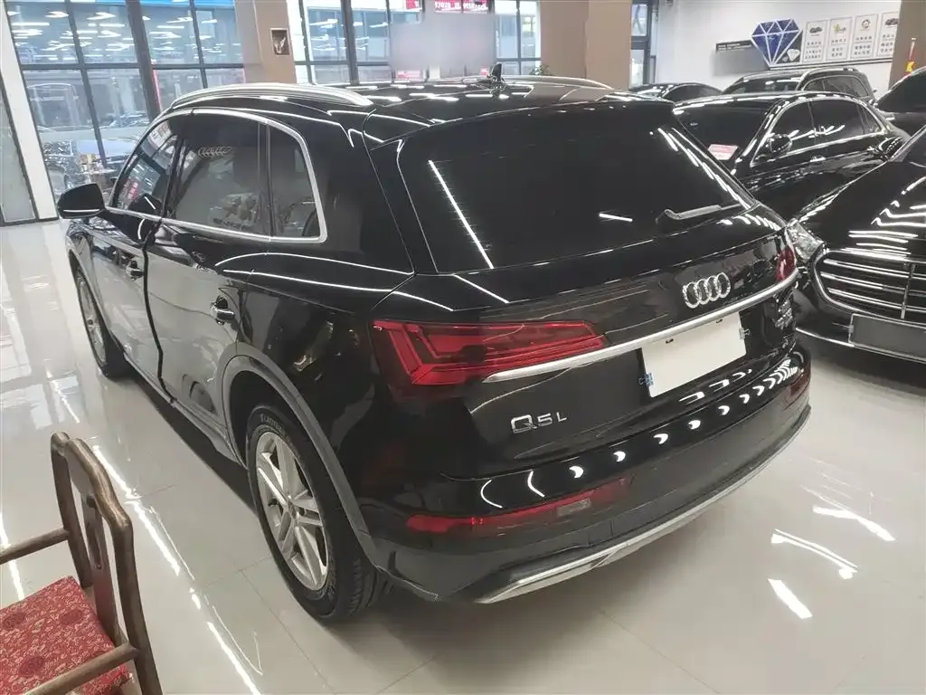 Audi Q5L 2023 из CN, фото 4
