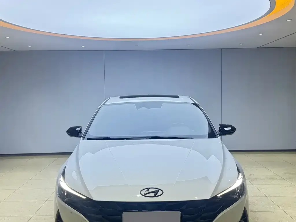 Hyundai Elantra 2022 из CN, фото 2