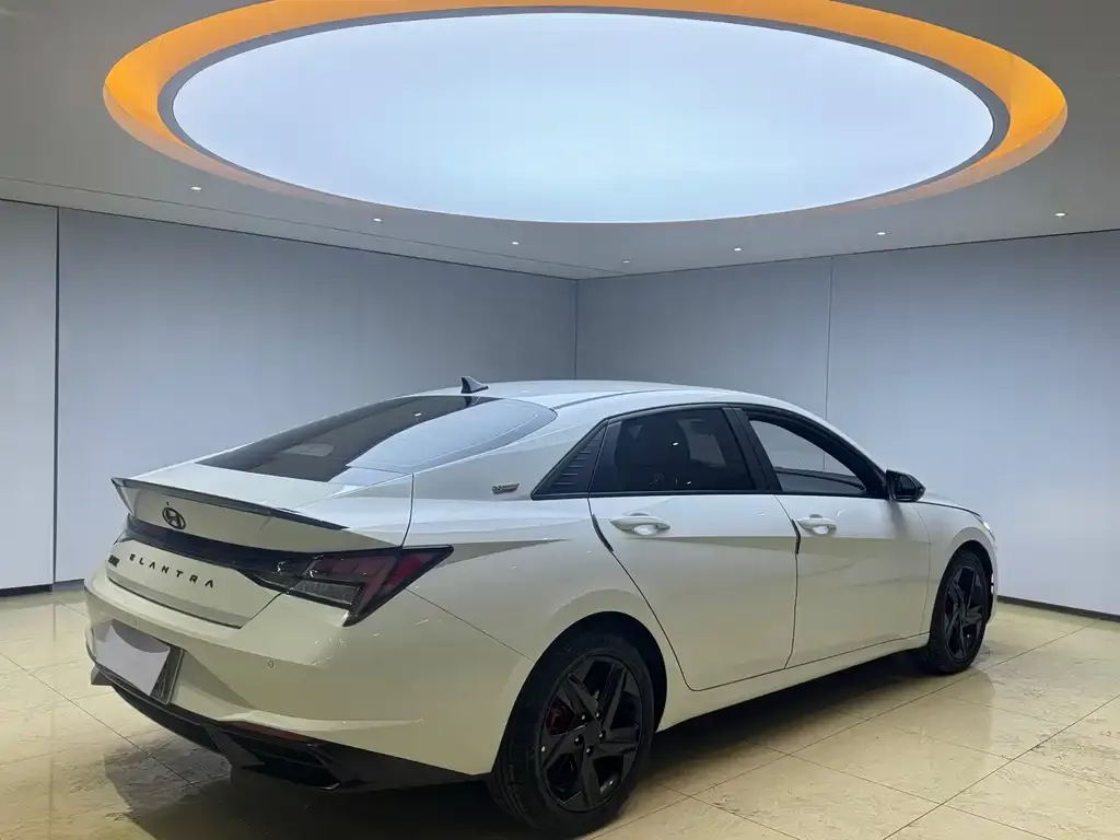 Hyundai Elantra 2022 из CN, фото 4