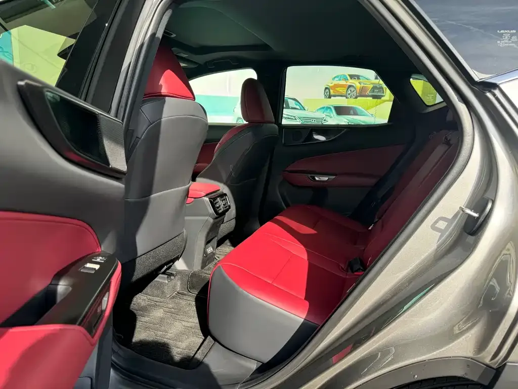 Lexus NX 2025 из CN, фото 2
