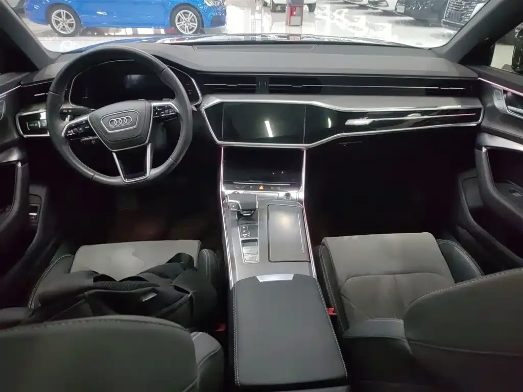Audi A6L 2024 из CN, фото 2