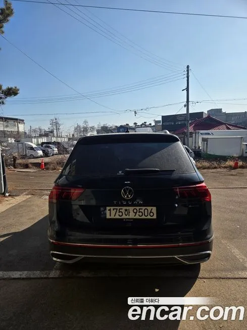 Volkswagen Tiguan — фото 8