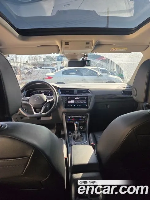 Volkswagen Tiguan — фото 5