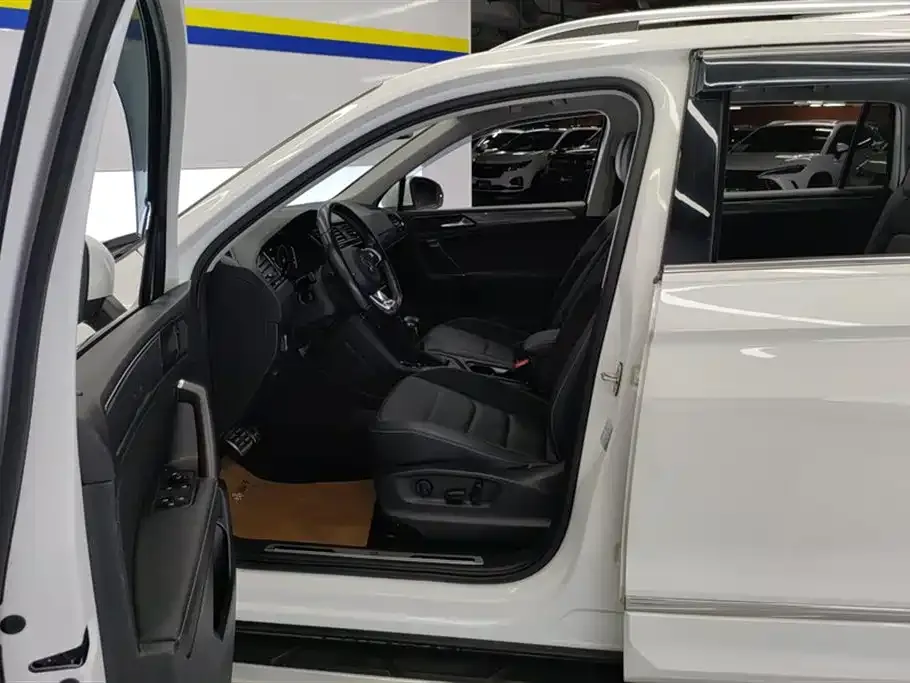 Volkswagen Tiguan L 2021 из CN, фото 9