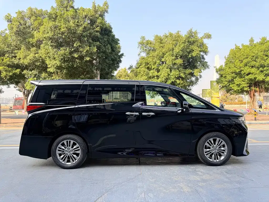 Toyota Alphard 2025 из CN, фото 9