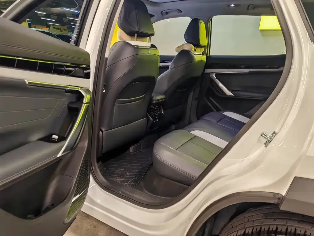 Geely Boyue L 2025 из CN, фото 4