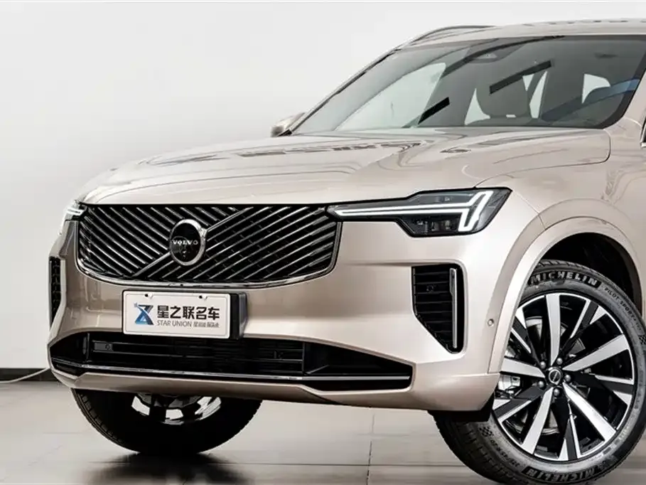 Volvo XC90 2025 из CN, фото 5