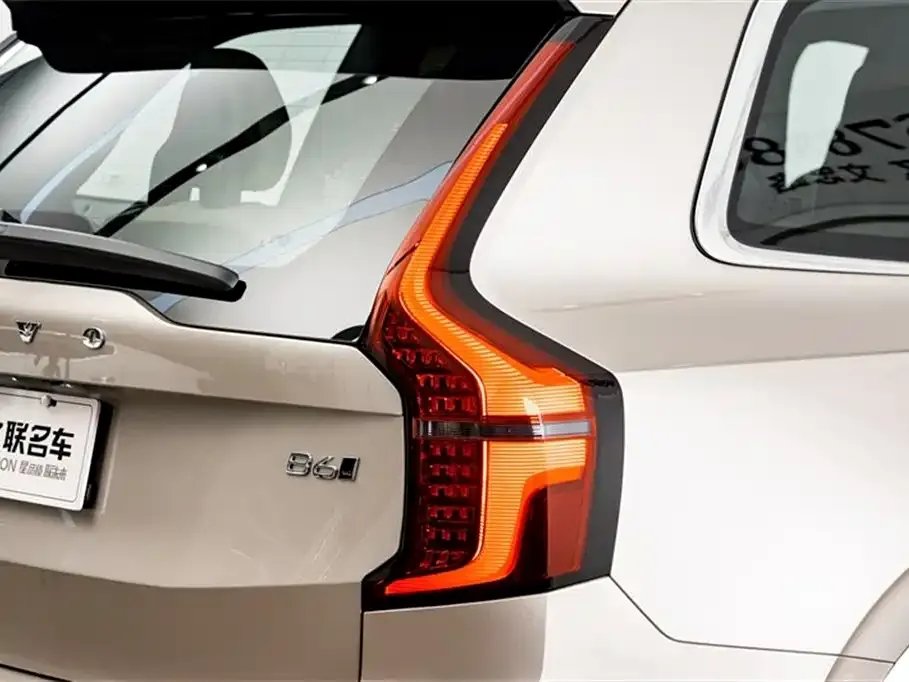 Volvo XC90 2025 из CN, фото 7