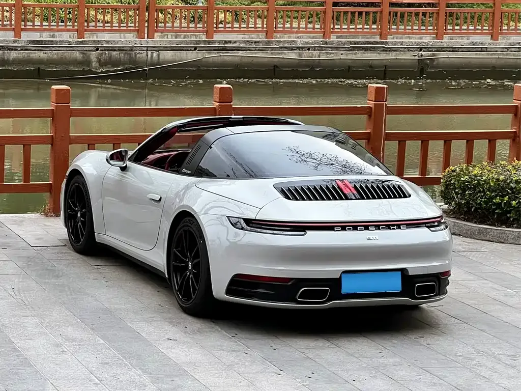 Porsche 911 2024 из CN, фото 4