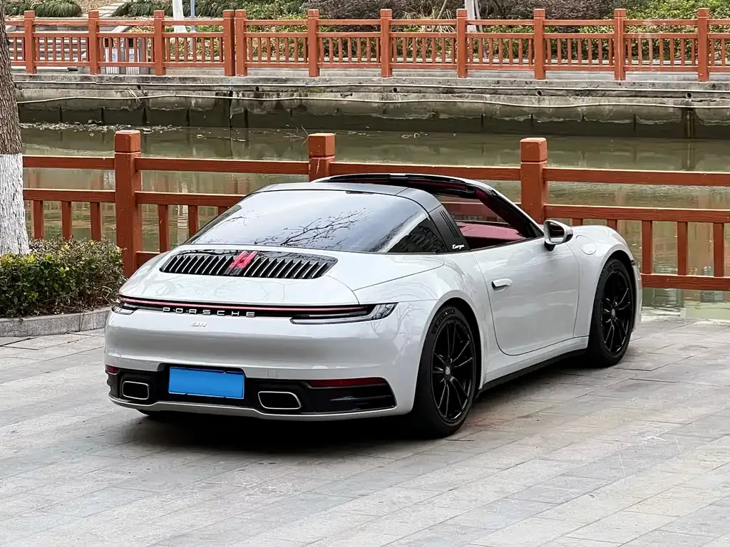 Porsche 911 2024 из CN, фото 6