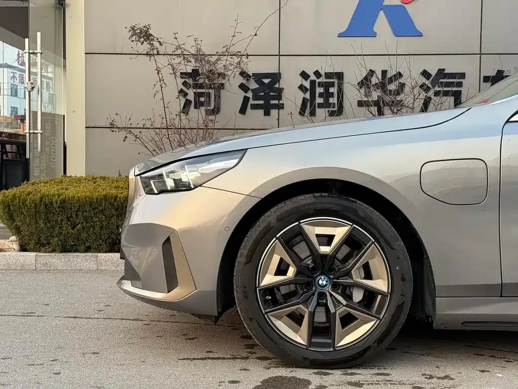BMW i5 2025 из CN, фото 6