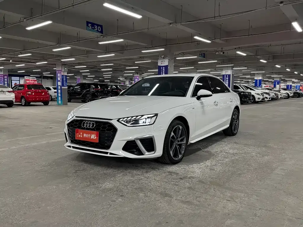 Audi A4L 2021 из CN, фото 1