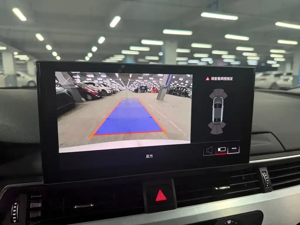 Audi A4L 2021 из CN, фото 3