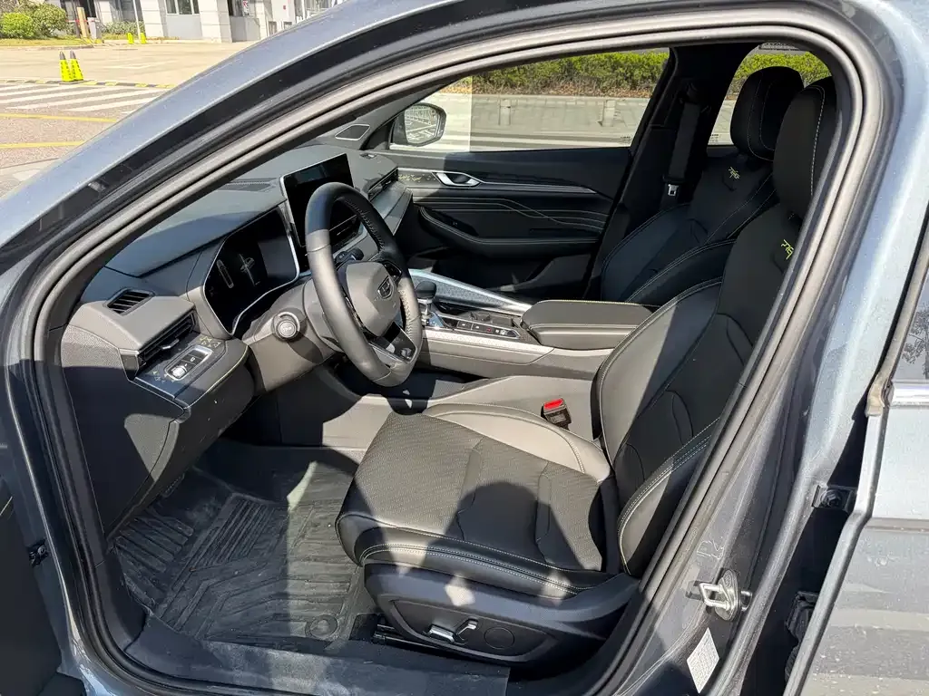 Geely Xingrui 2024 из CN, фото 4