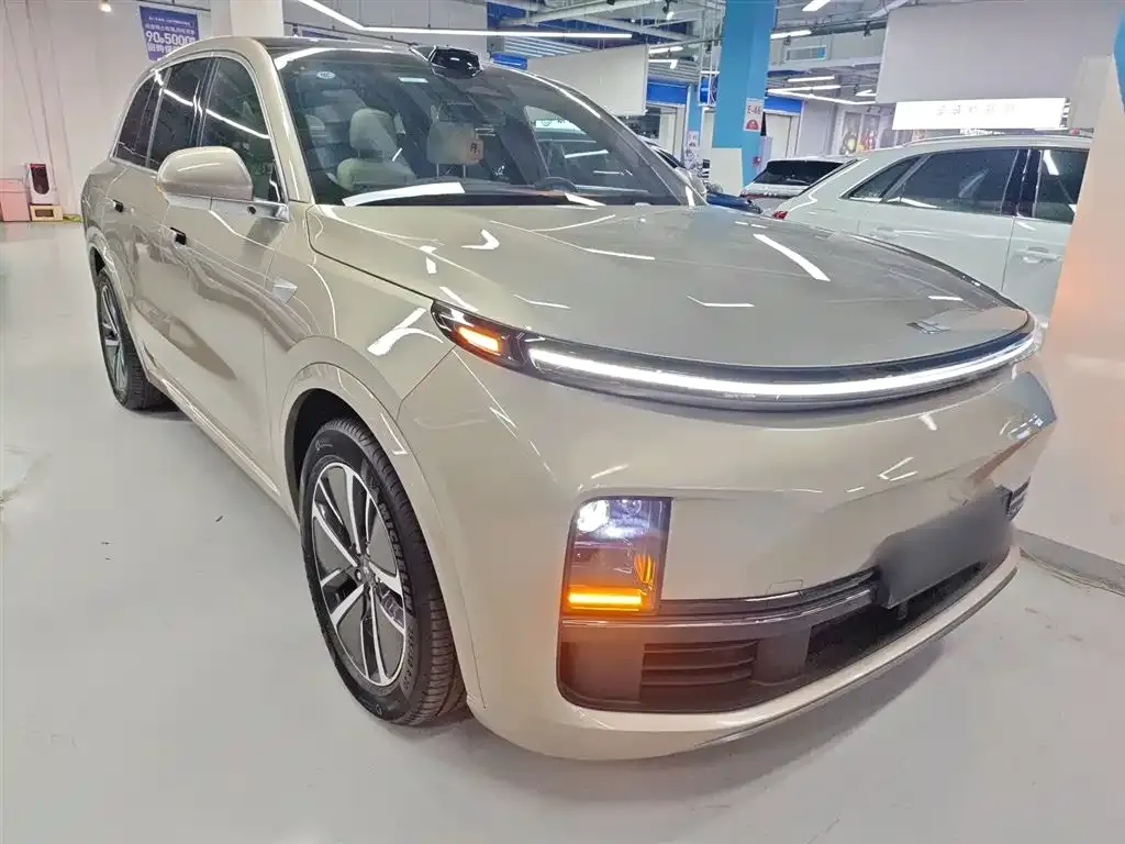 Li Auto L8 2024 из CN, фото 2