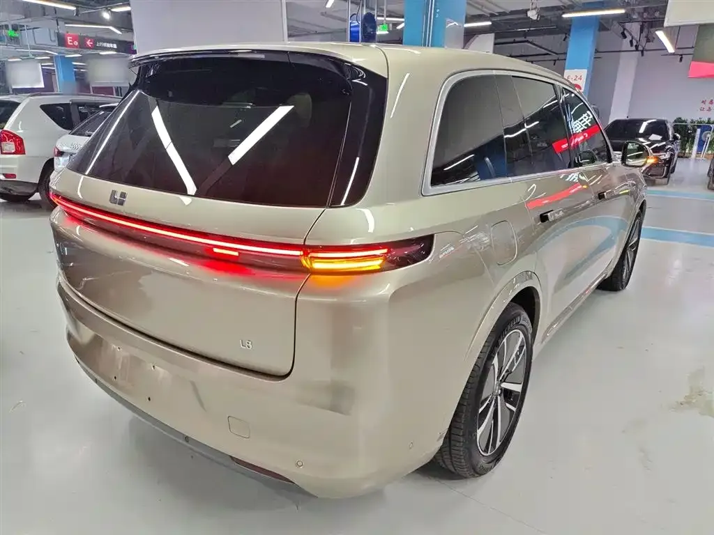 Li Auto L8 2024 из CN, фото 3