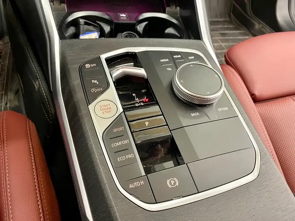 BMW 3 Series 2024 из CN, фото 8