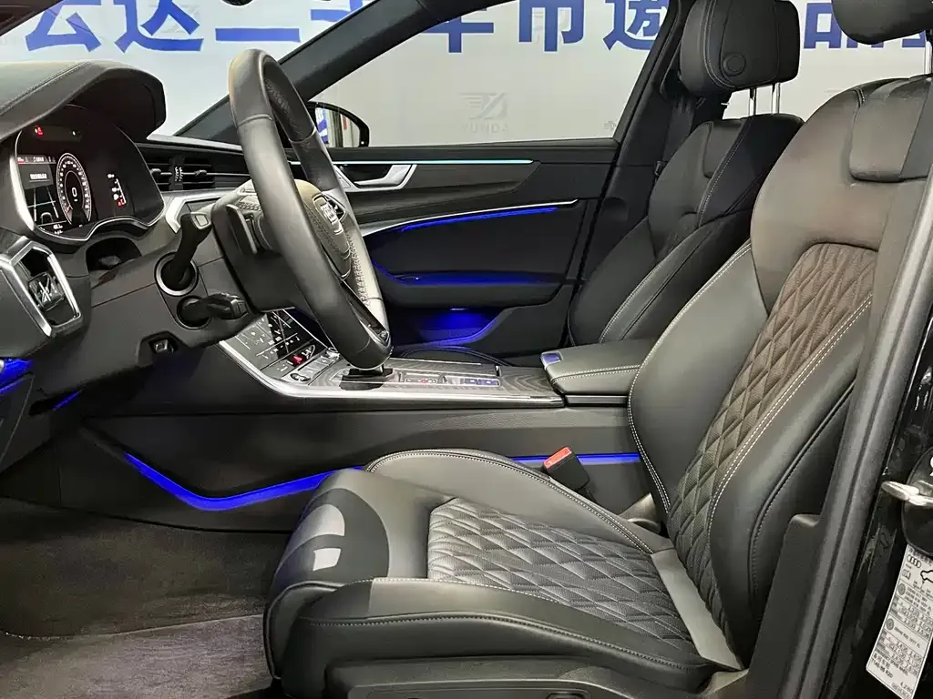 Audi A6L 2025 из CN, фото 5