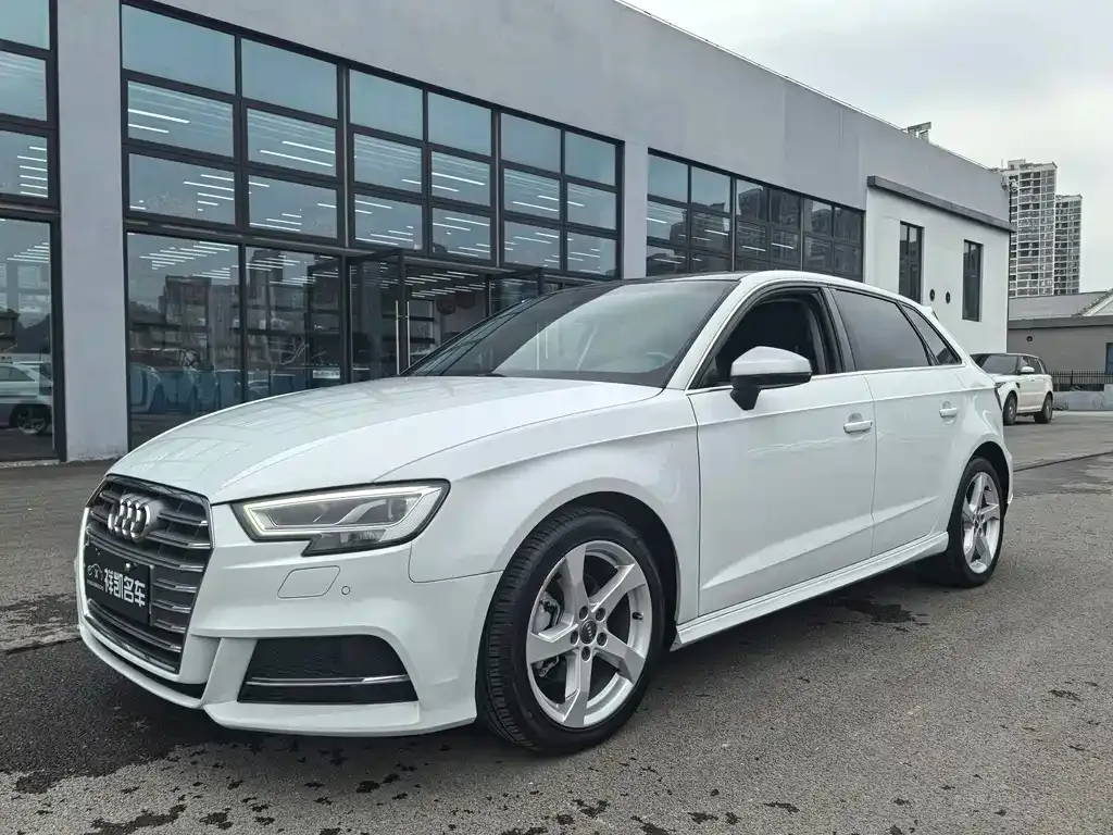 Audi A3 2021 из CN, фото 1