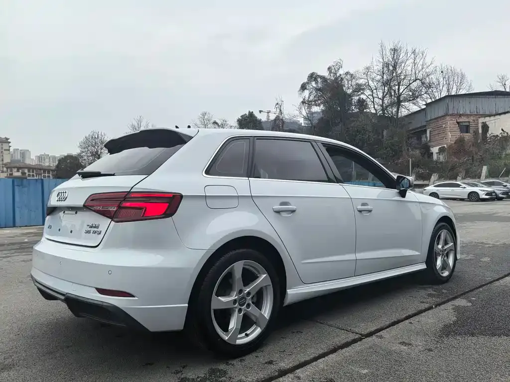 Audi A3 2021 из CN, фото 10