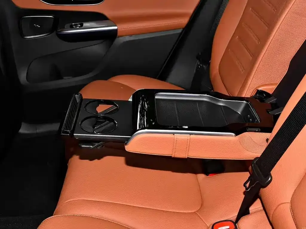 Mercedes-Benz GLC 2025 из CN, фото 5