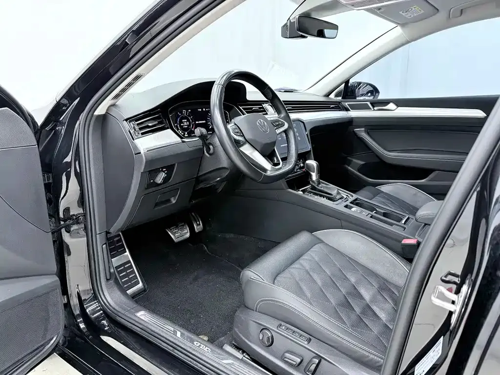 Volkswagen Magotan GTE PHEV 2024 из CN, фото 10