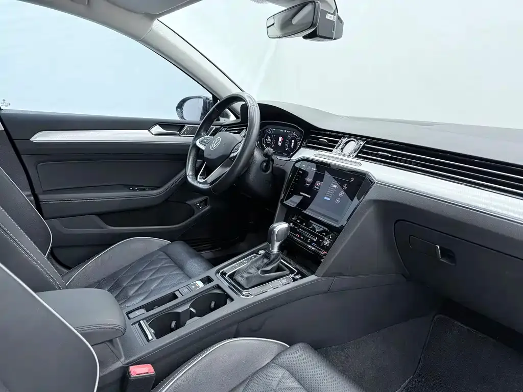 Volkswagen Magotan GTE PHEV 2024 из CN, фото 2