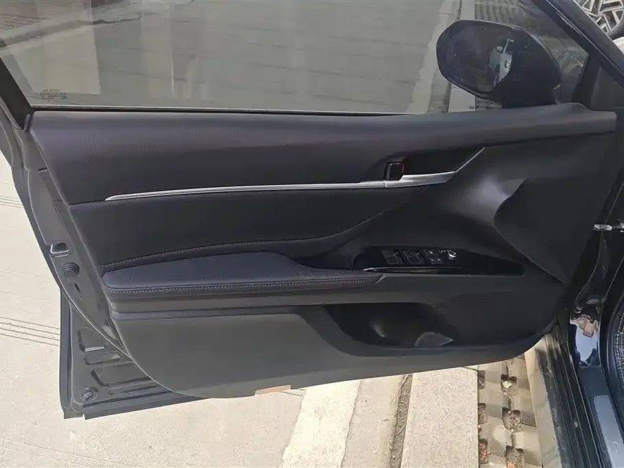 Toyota Camry 2022 из CN, фото 2