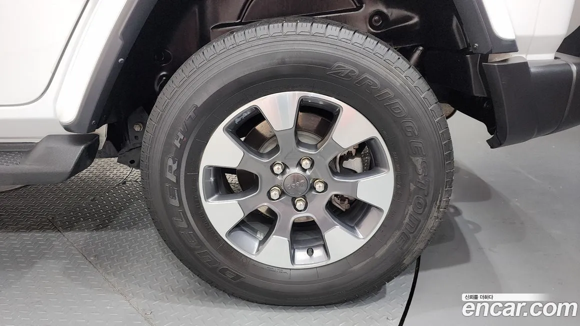 Jeep Wrangler 2022 из KR, фото 3