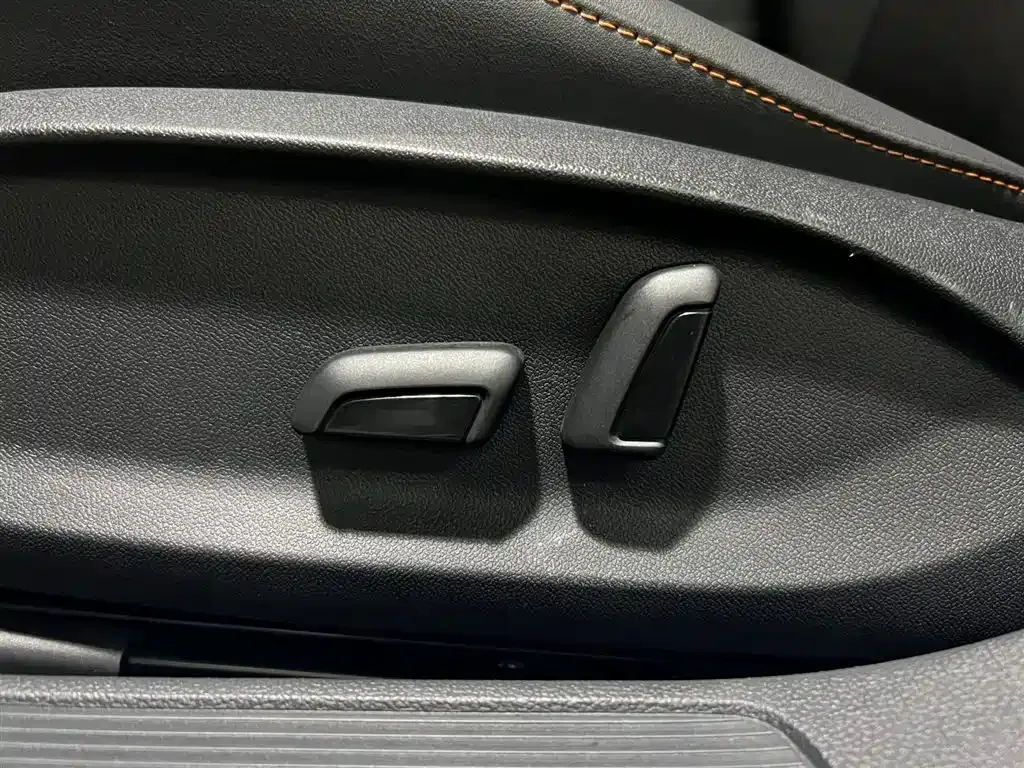 Volkswagen Bora 2023 из CN, фото 10