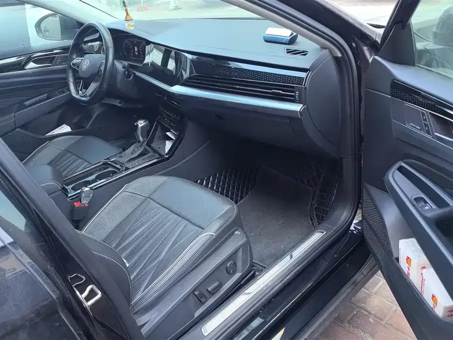 Volkswagen Passat 2022 из CN, фото 7