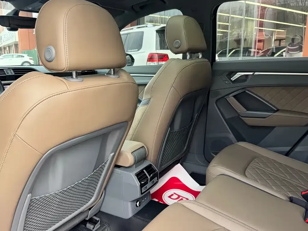 Audi Q3 2025 из CN, фото 4