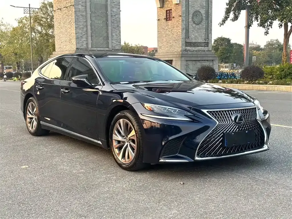 Lexus LS 2021 из CN, фото 1