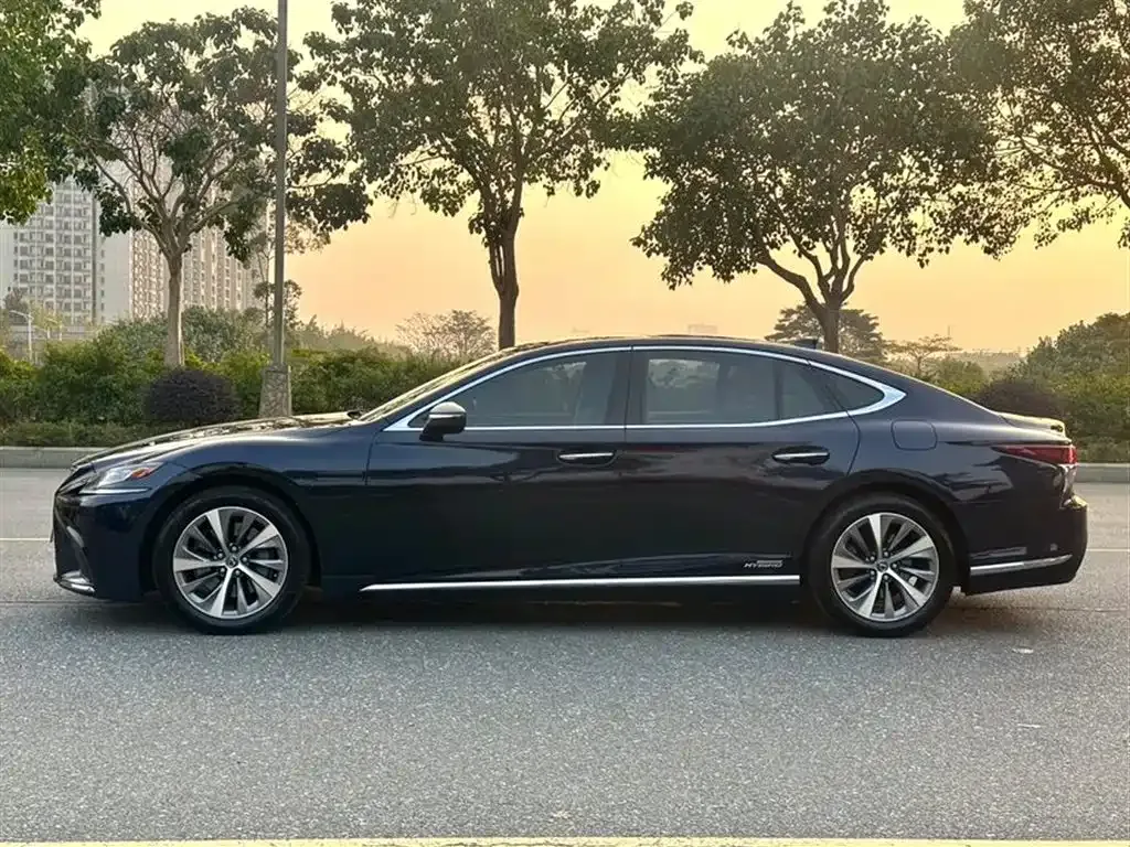 Lexus LS 2021 из CN, фото 9
