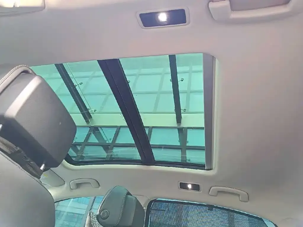 Volkswagen Passat 2023 из CN, фото 4