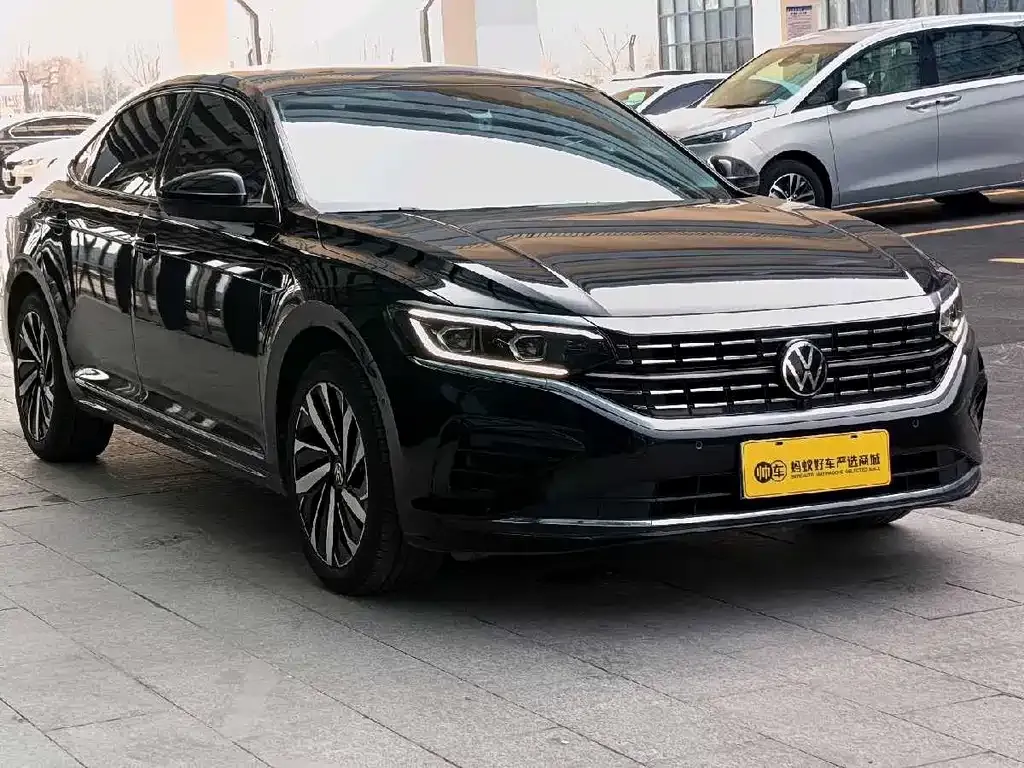 Volkswagen Passat 2023 из CN, фото 10