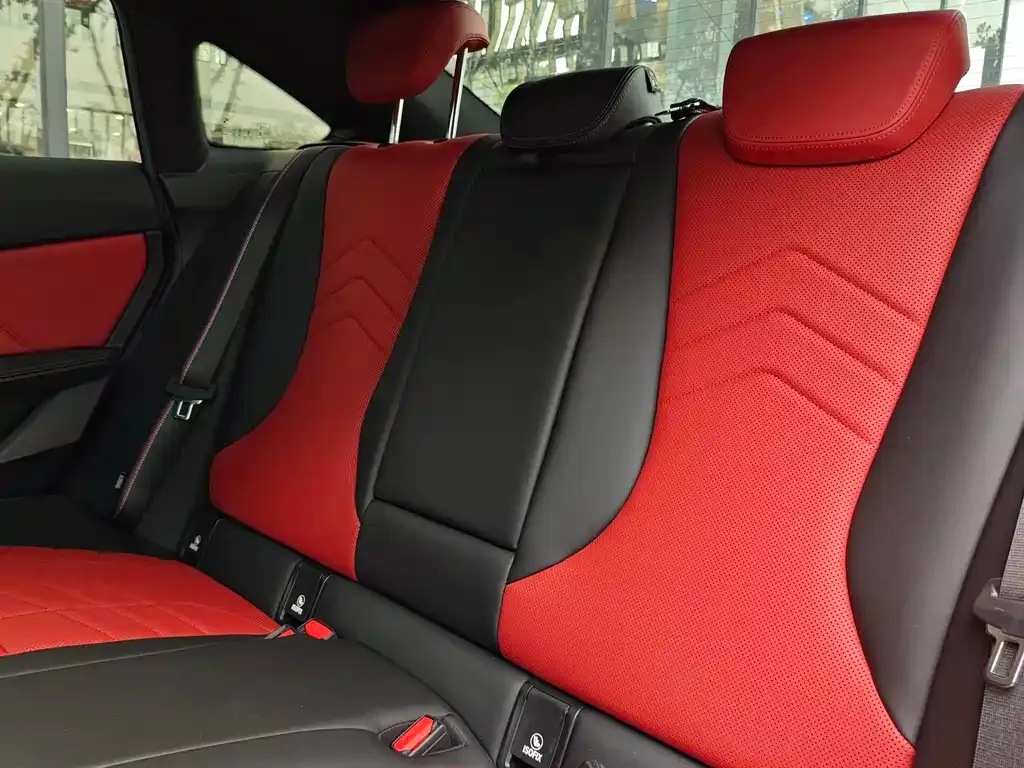 BMW M235L 2025 из CN, фото 8