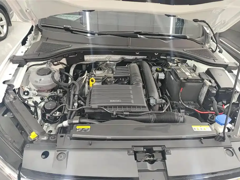 Volkswagen Bora 2023 из CN, фото 10